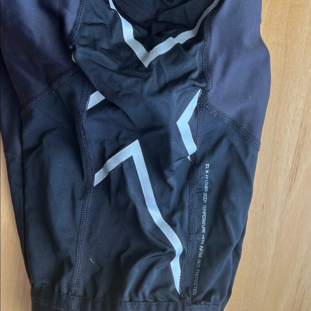 2xu Triathlon Compression Performance Shorts With… - image 3